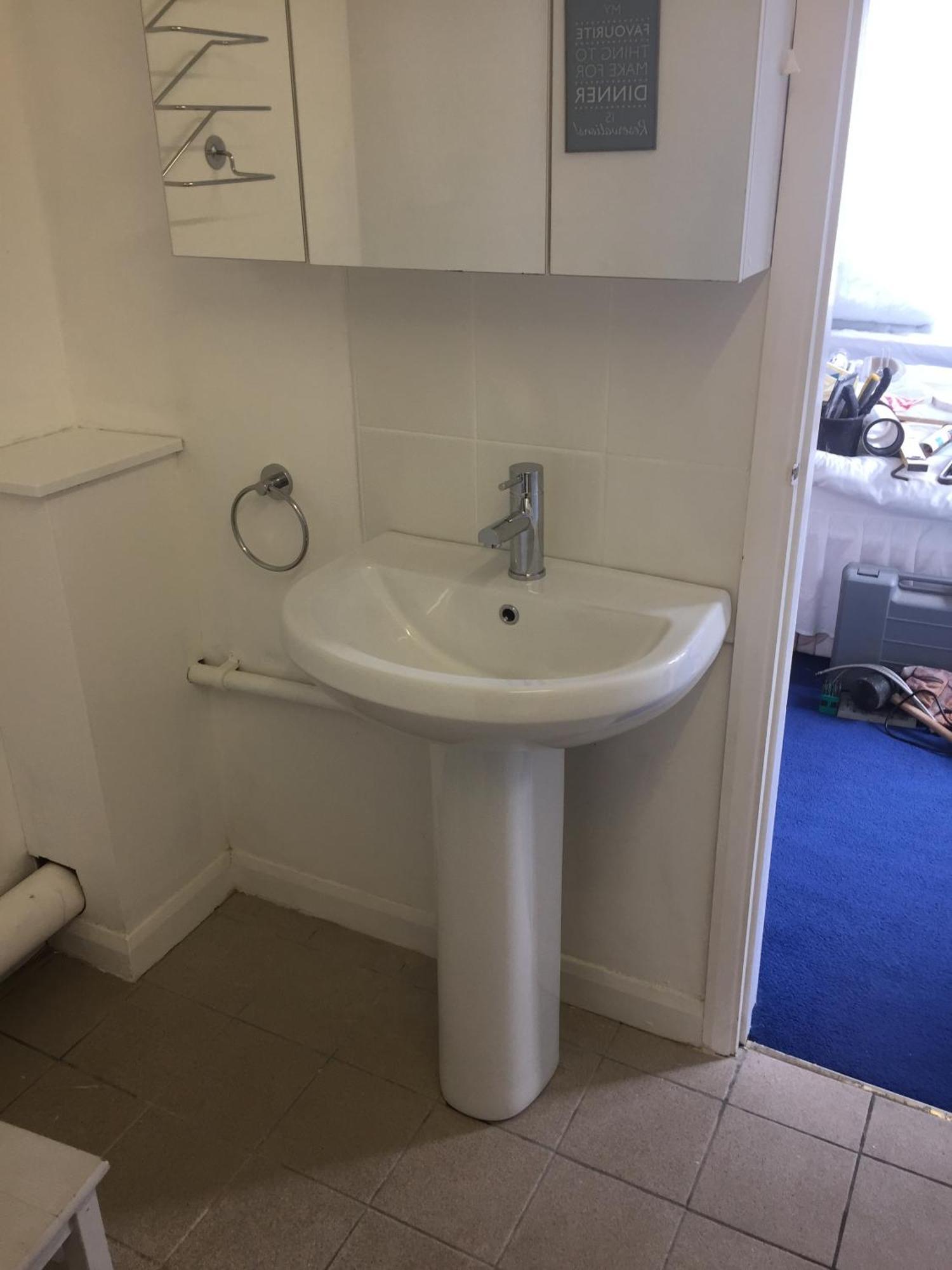 Basingstoke En Suite Room In Garden Annex الغرفة الصورة